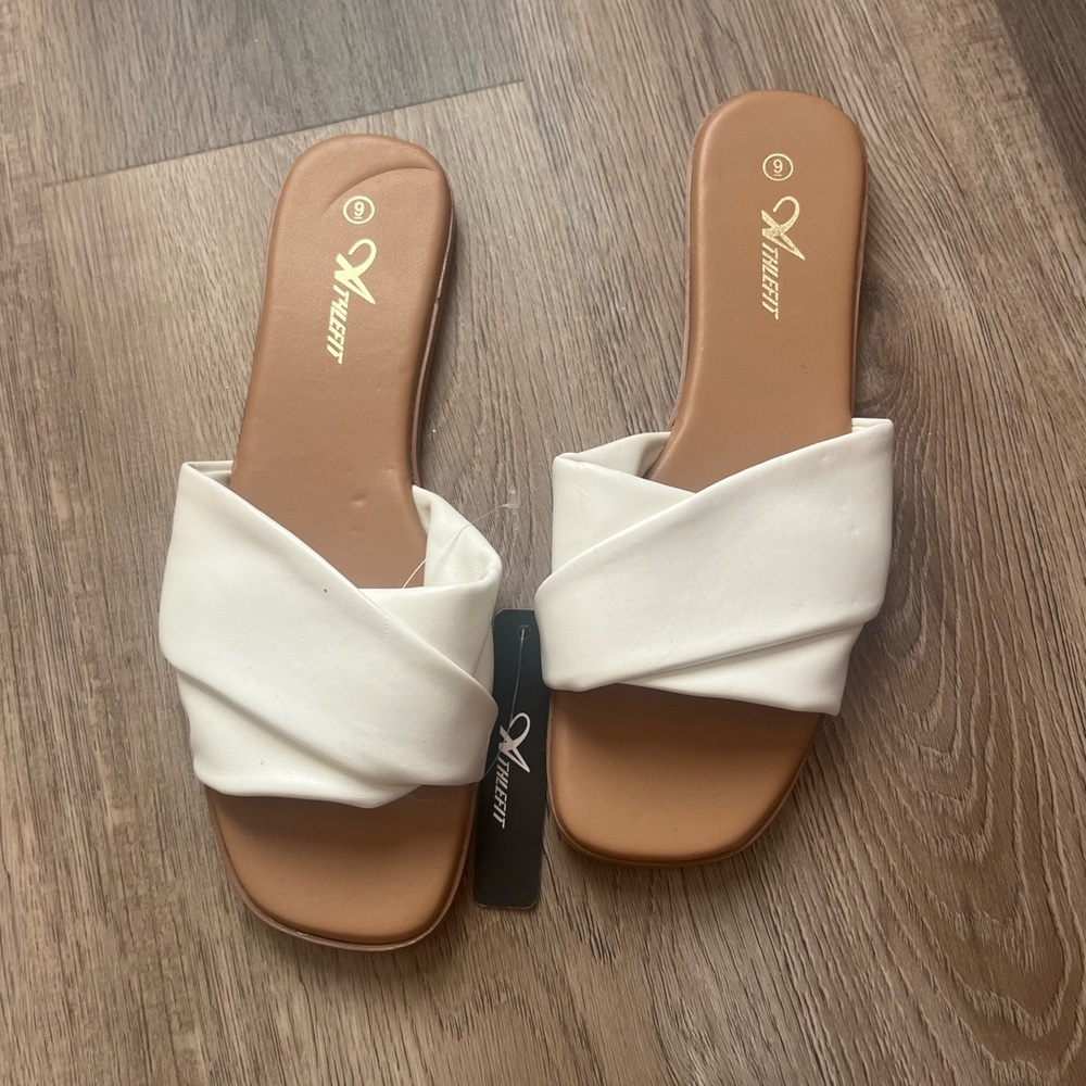 BRAND NEW slide on flats